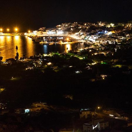 Traditional Stone House With Breathtaking View Serifos Town Ngoại thất bức ảnh