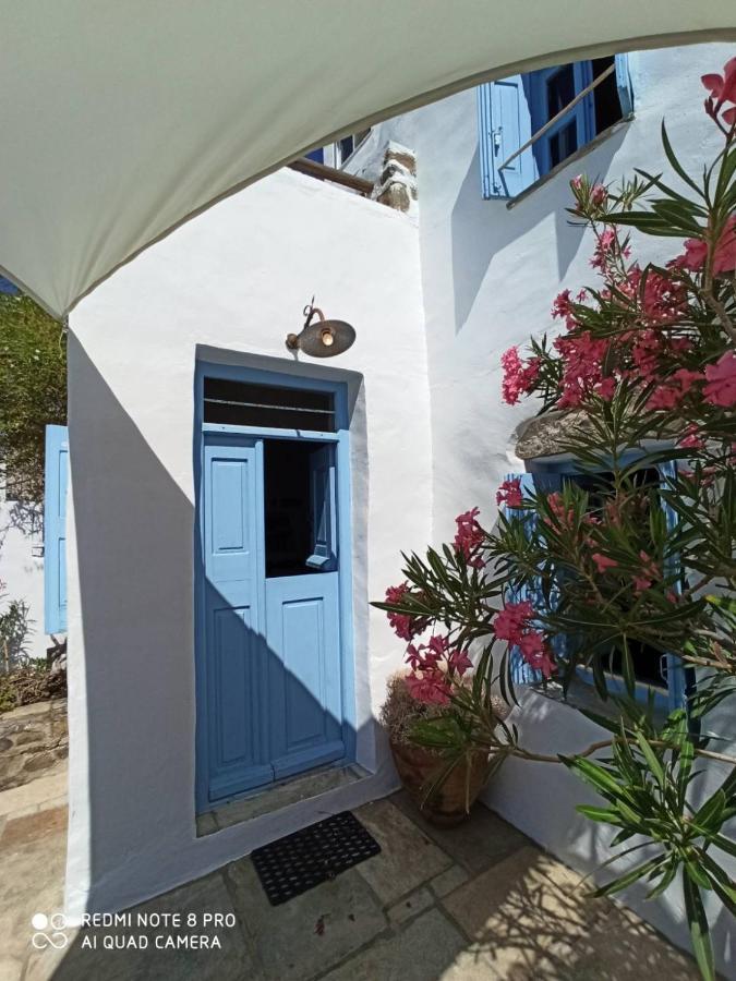 Traditional Stone House With Breathtaking View Serifos Town Ngoại thất bức ảnh