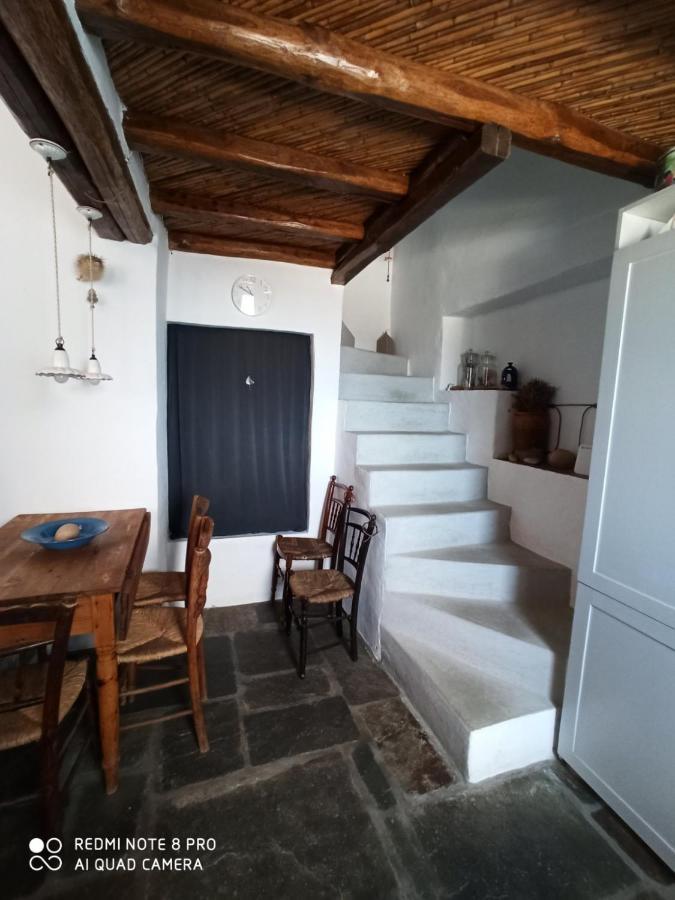 Traditional Stone House With Breathtaking View Serifos Town Ngoại thất bức ảnh